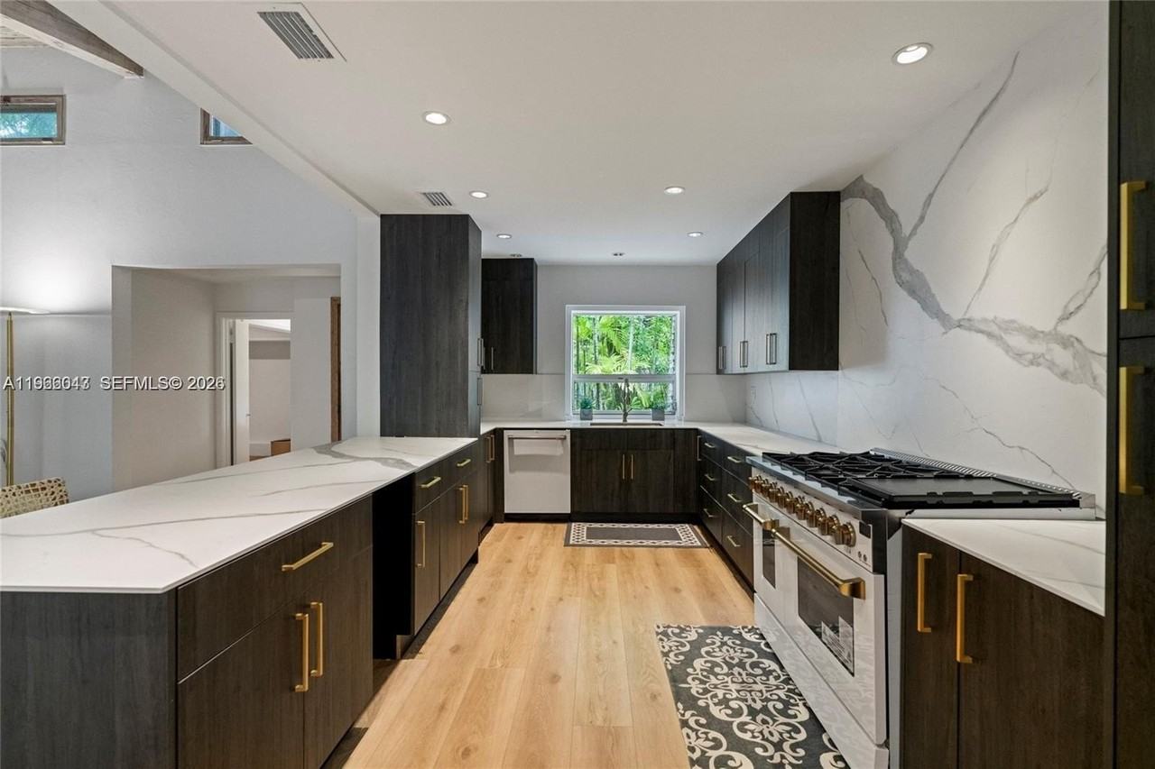 1951 Secoffee St - Photo 7 of 26