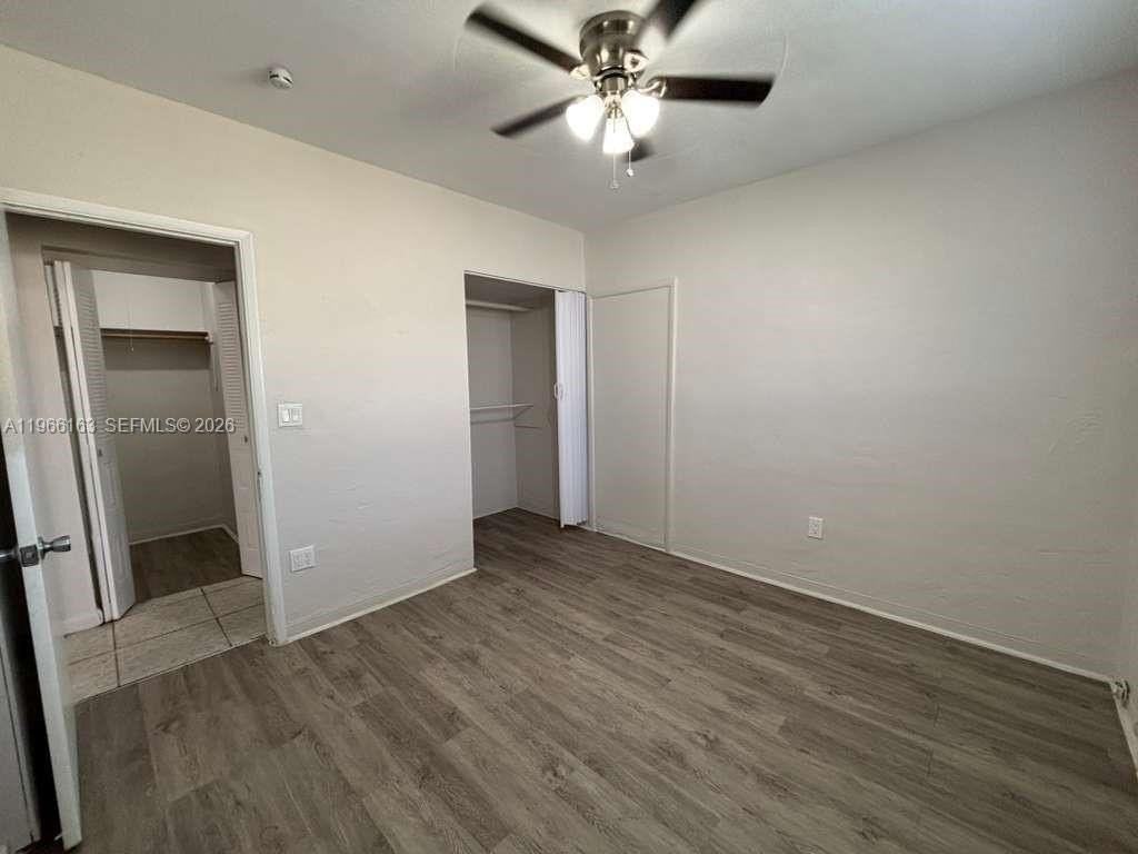 301 Sharar Ave #5 - Photo 7 of 11