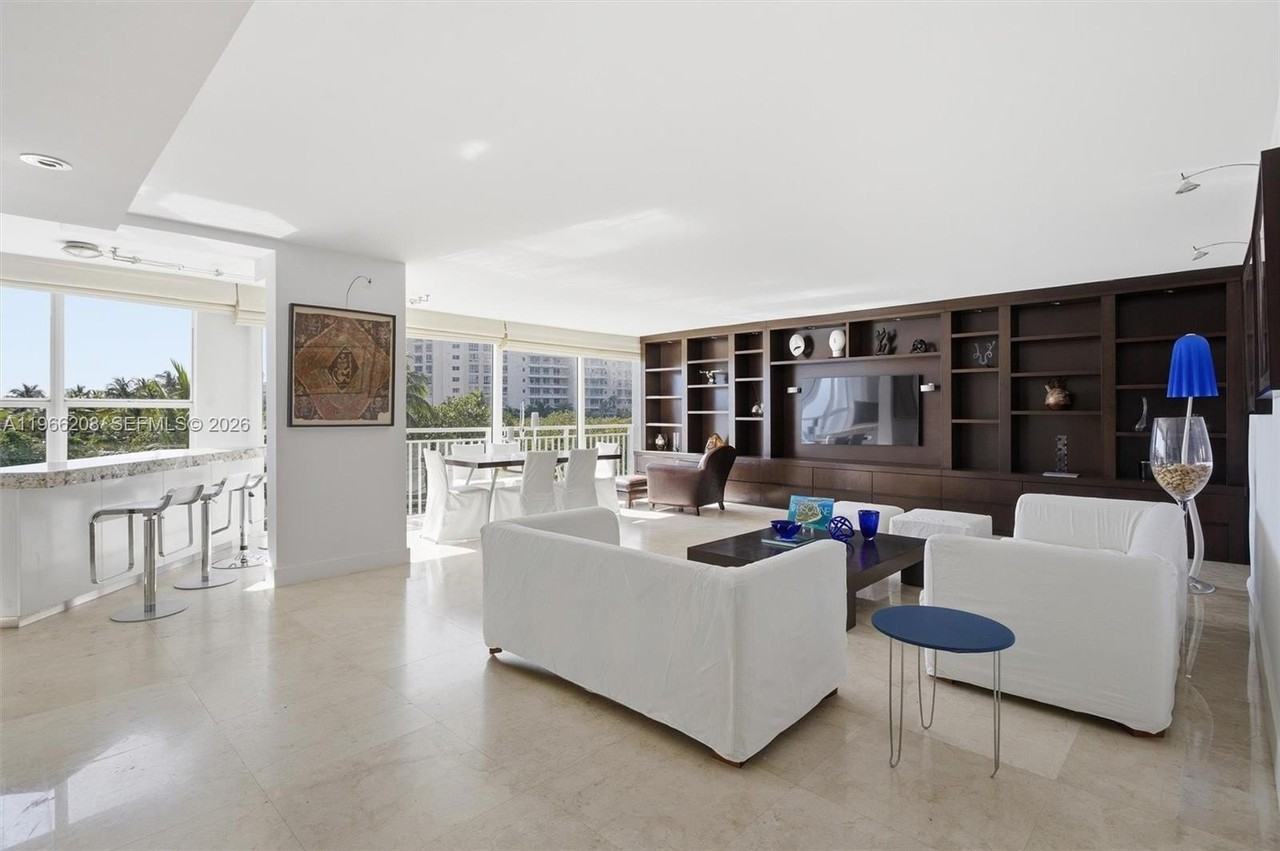 613 Ocean Dr #5D - Photo 2 of 21