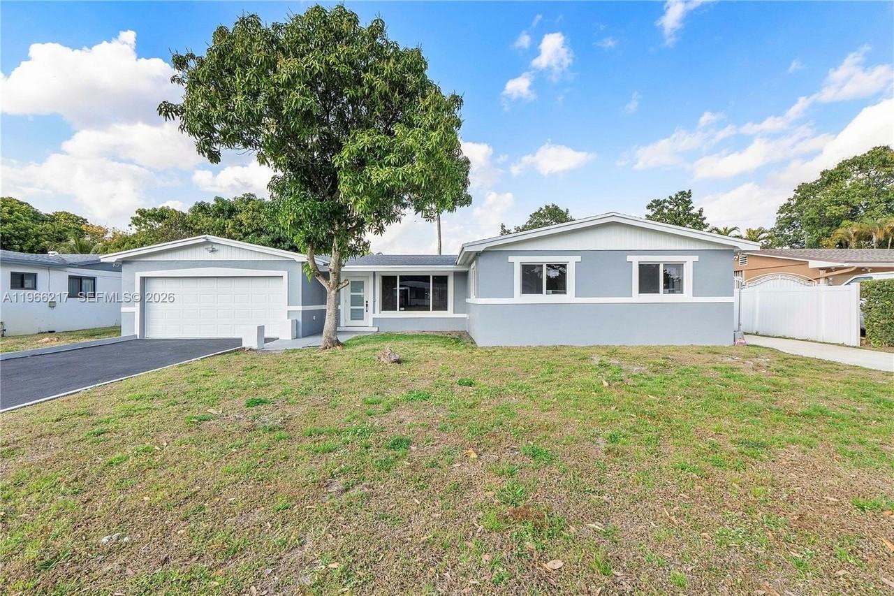 4725 Nw 5th Ct - Photo 4 of 40