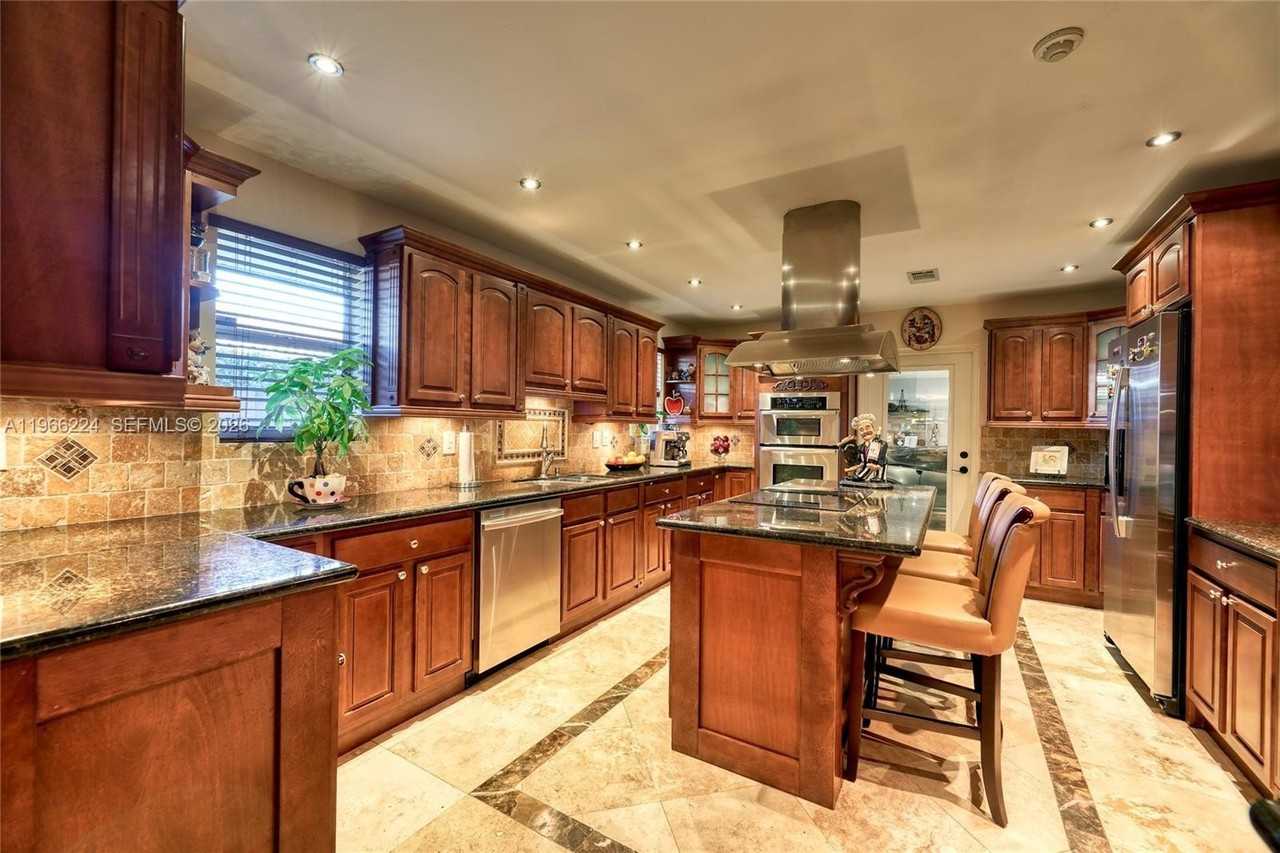 5826 Sw 17th St #0 - Photo 2 of 46