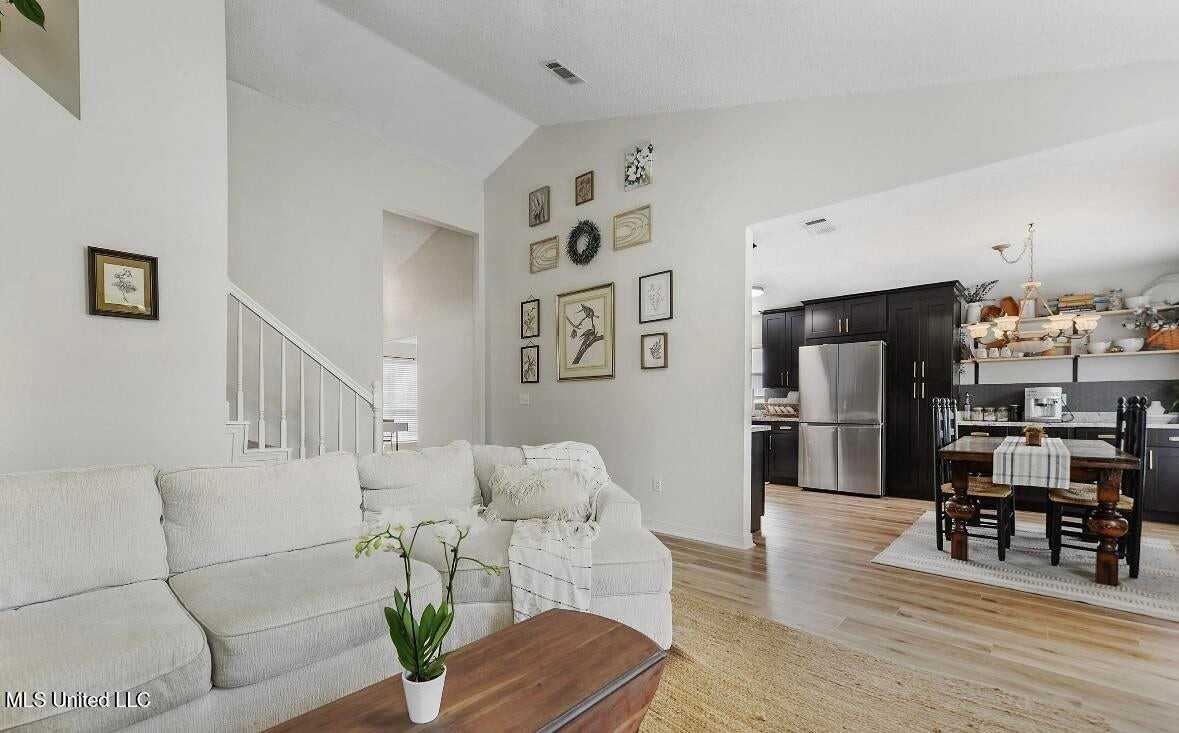 3217 Rachel Ln - Photo 4 of 30