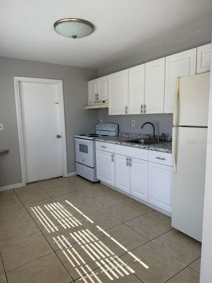 5793 Oleander Dr - Photo 5 of 21