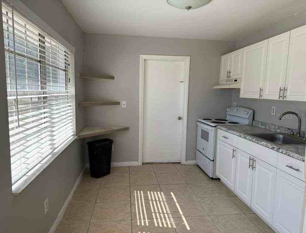 5793 Oleander Dr - Photo 6 of 21