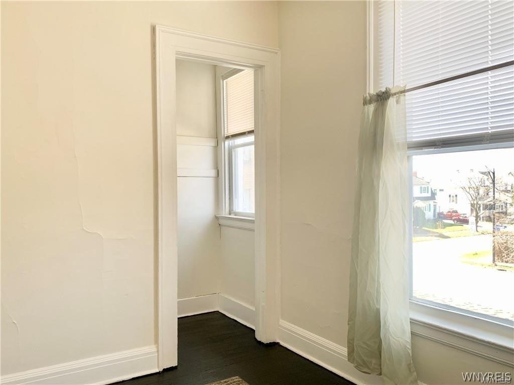 2449 Delaware Ave - Photo 6 of 10