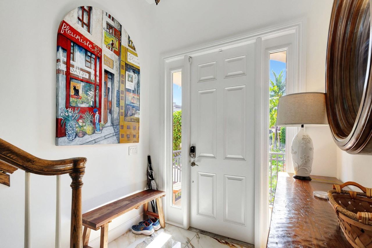 301 Del Sol Cir - Photo 7 of 50