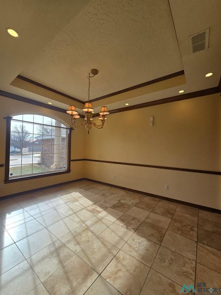 108 Savannah Ct - Photo 4 of 19