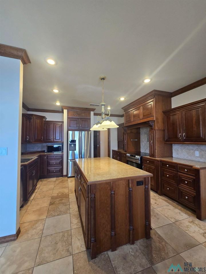 108 Savannah Ct - Photo 6 of 19