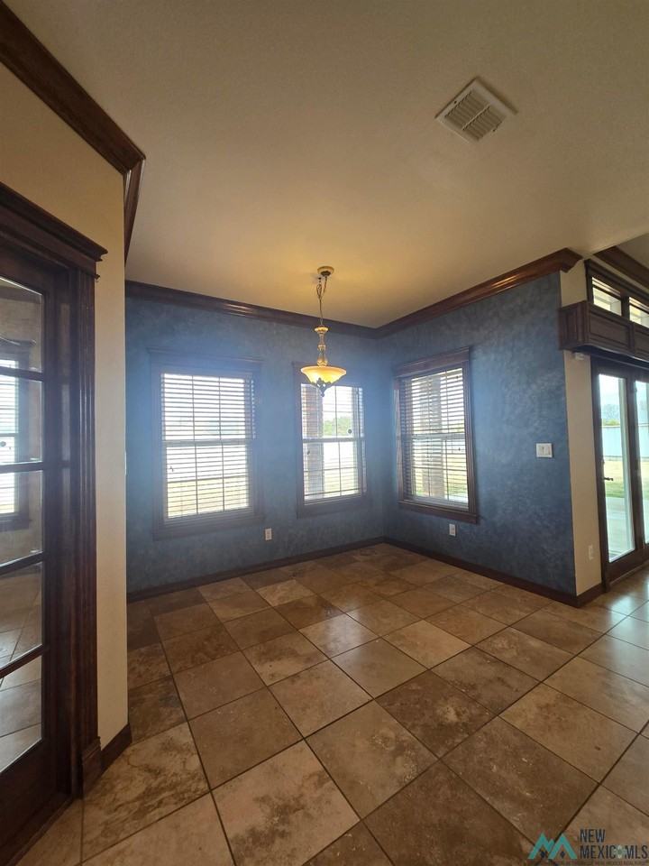 108 Savannah Ct - Photo 7 of 19