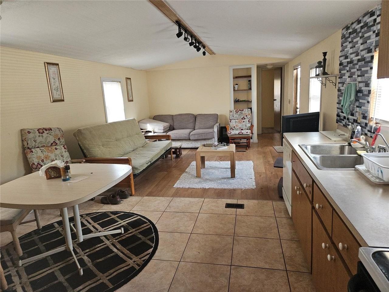 11930 Caton Ave - Photo 2 of 5