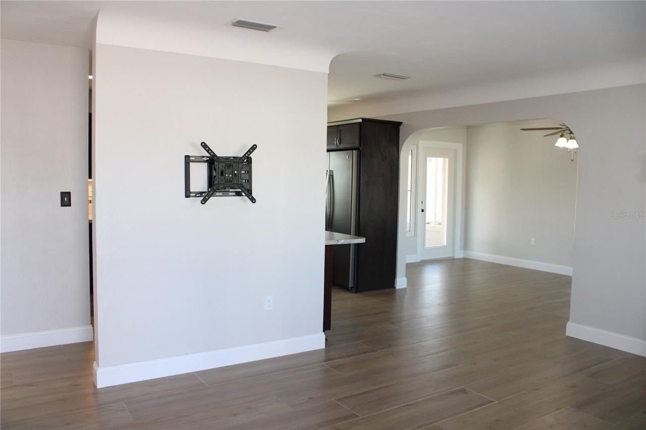 5984 47th Ave N - Photo 2 of 27