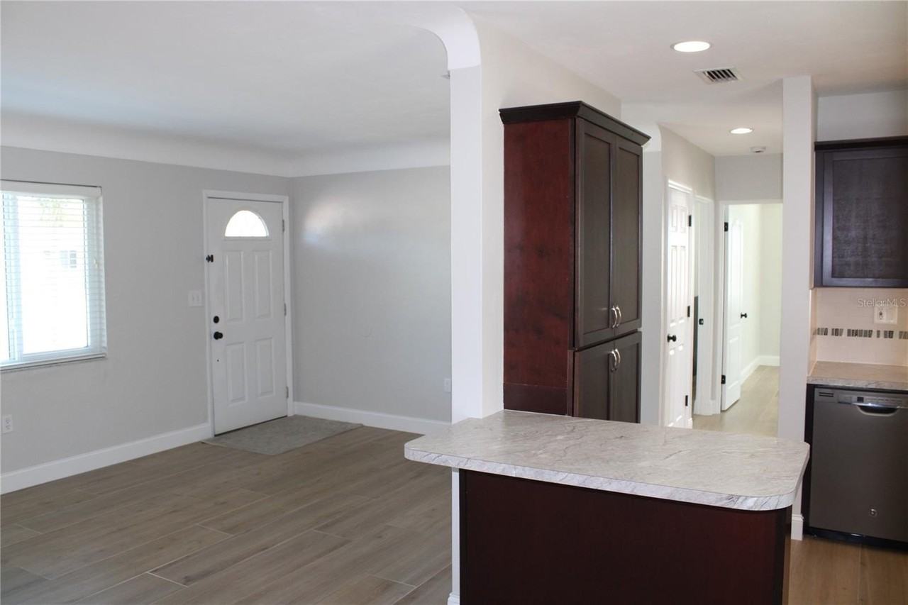 5984 47th Ave N - Photo 6 of 27