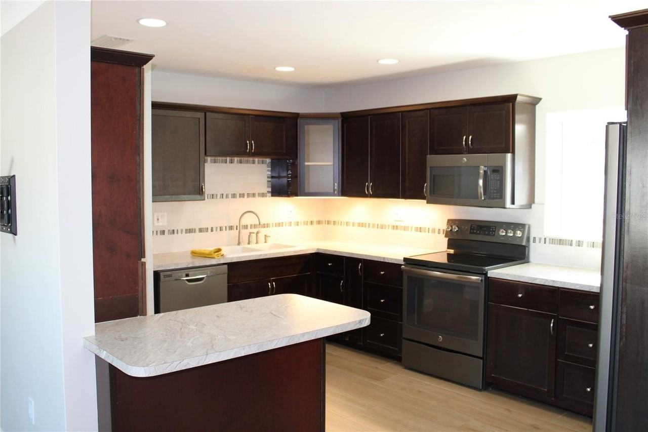 5984 47th Ave N - Photo 7 of 27