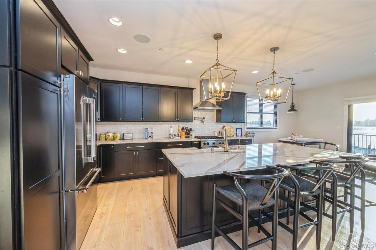 400 Shore Rd - Photo 7 of 28