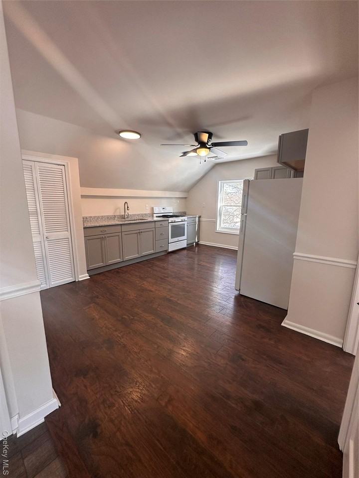 50 South St Unit 50 #50 - Photo 4 of 19