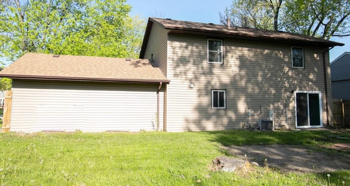 805 Central Ave - Photo 2 of 3