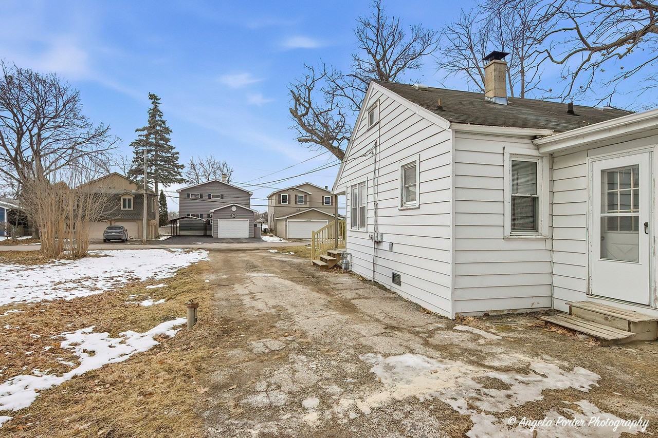 33759 N Lake Shore Dr - Photo 5 of 25