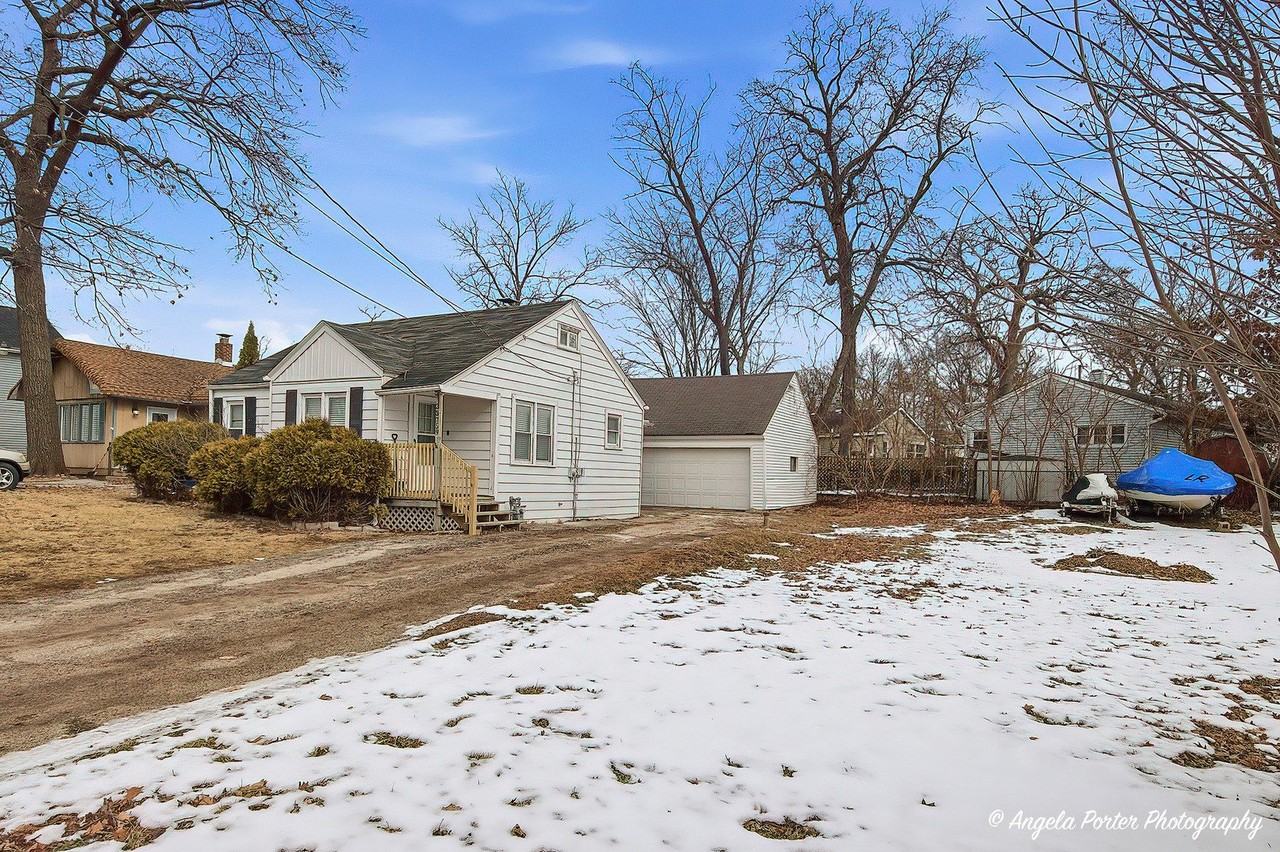 33759 N Lake Shore Dr - Photo 6 of 25