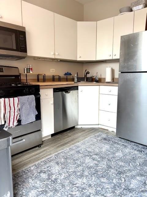 3610 N Wayne Ave - Photo 5 of 17