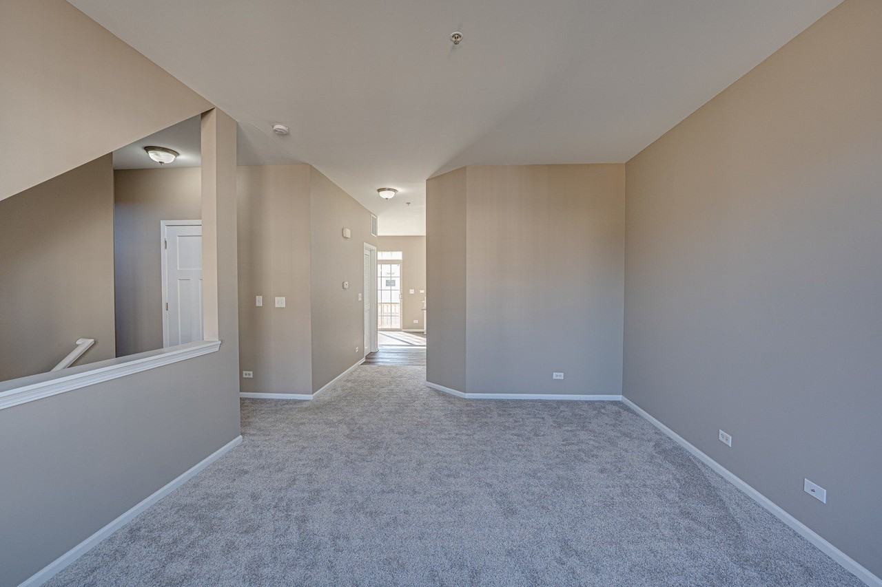 3783 Bailey Rd Unit 3783 #3783 - Photo 4 of 27