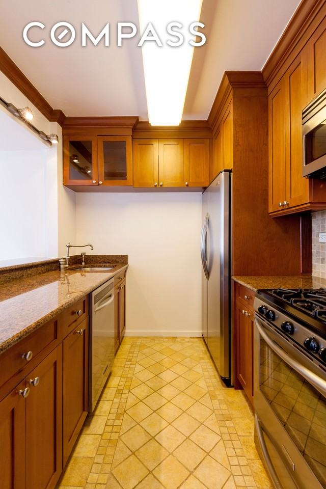 2373 Broadway #1431 - Photo 5 of 10