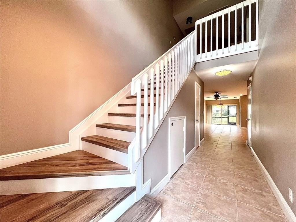 2246 Discovery Cir W