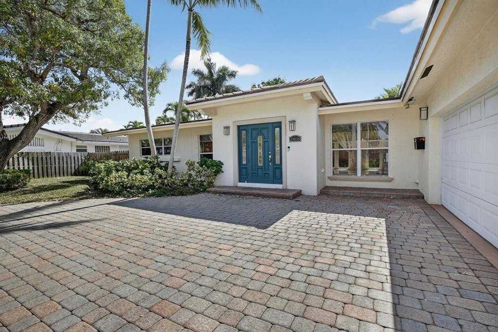 2808 Ne 22nd St - Photo 4 of 36