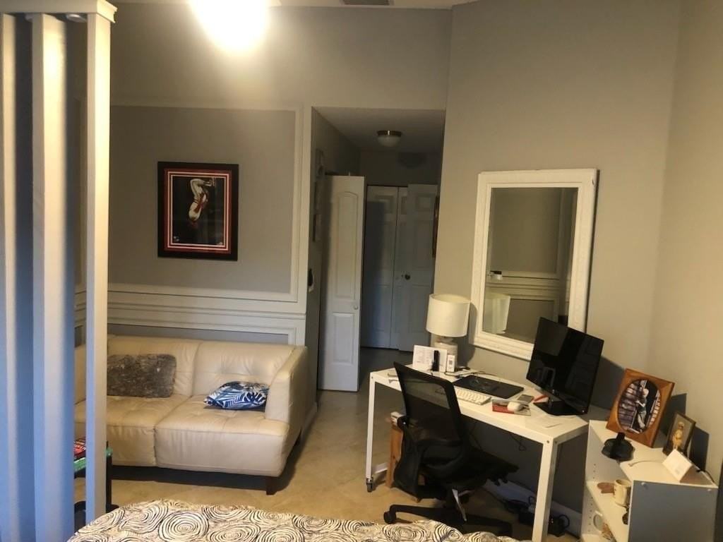 4348 Nw 1st Dr - Photo 4 of 20