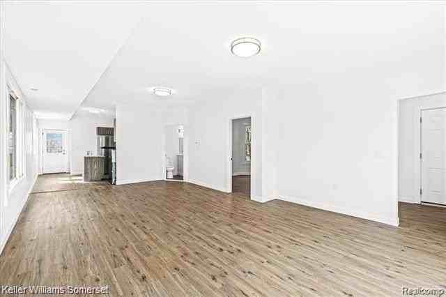 6093 Vermont St #C - Photo 3 of 11