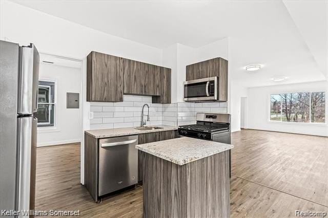 6093 Vermont St #C - Photo 5 of 11