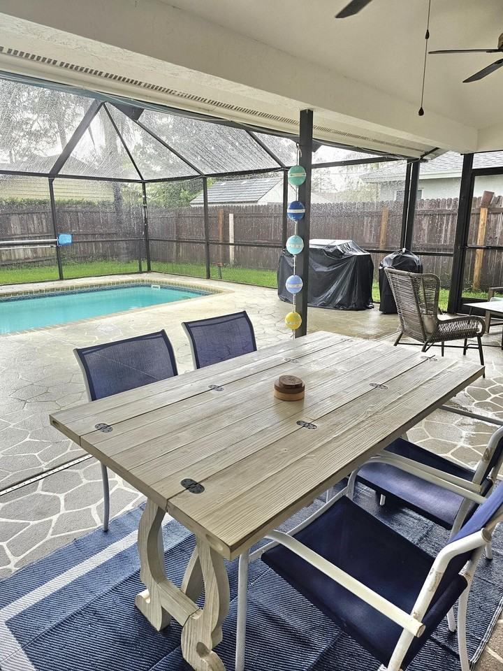 14060 Greentree Dr - Photo 2 of 50