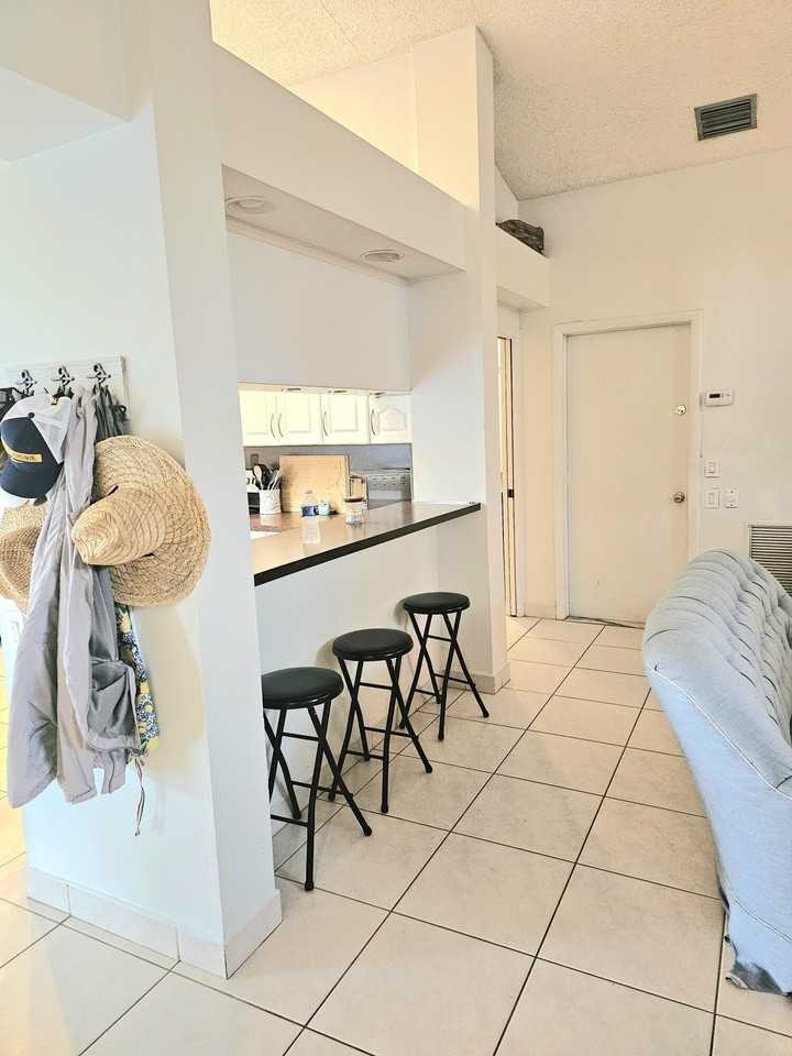 14060 Greentree Dr - Photo 5 of 50