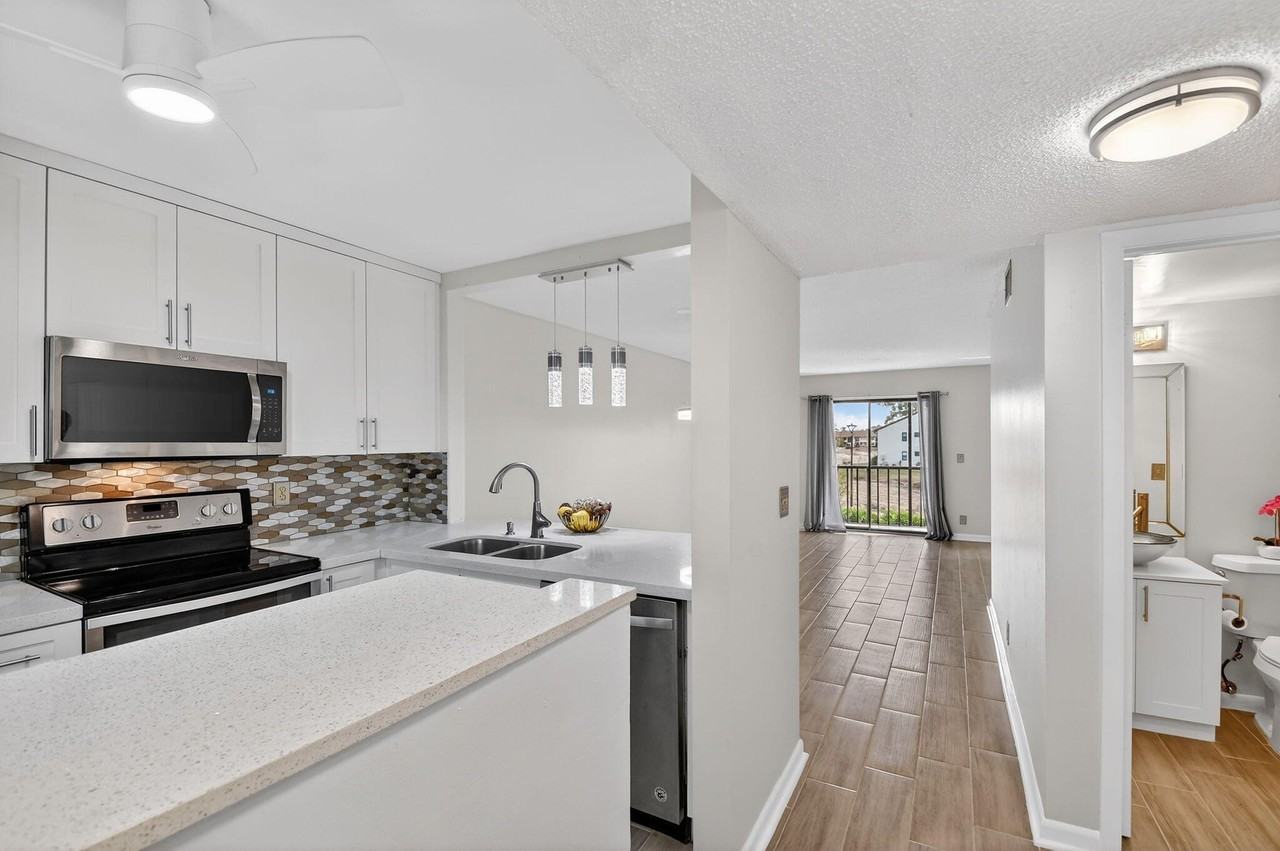 7142 Golf Colony Ct #206 - Photo 5 of 35