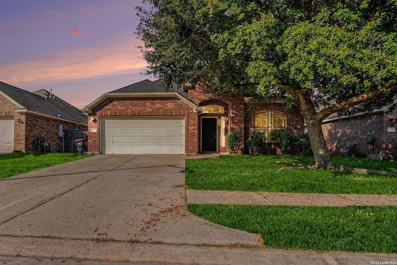 21507 Rose Mill Dr - Photo 2 of 33