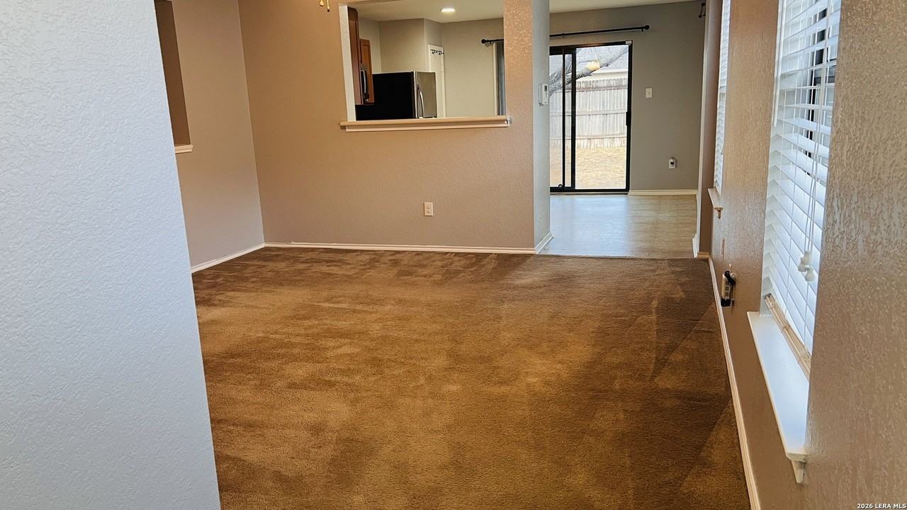 10227 Dixon Wood - Photo 3 of 19