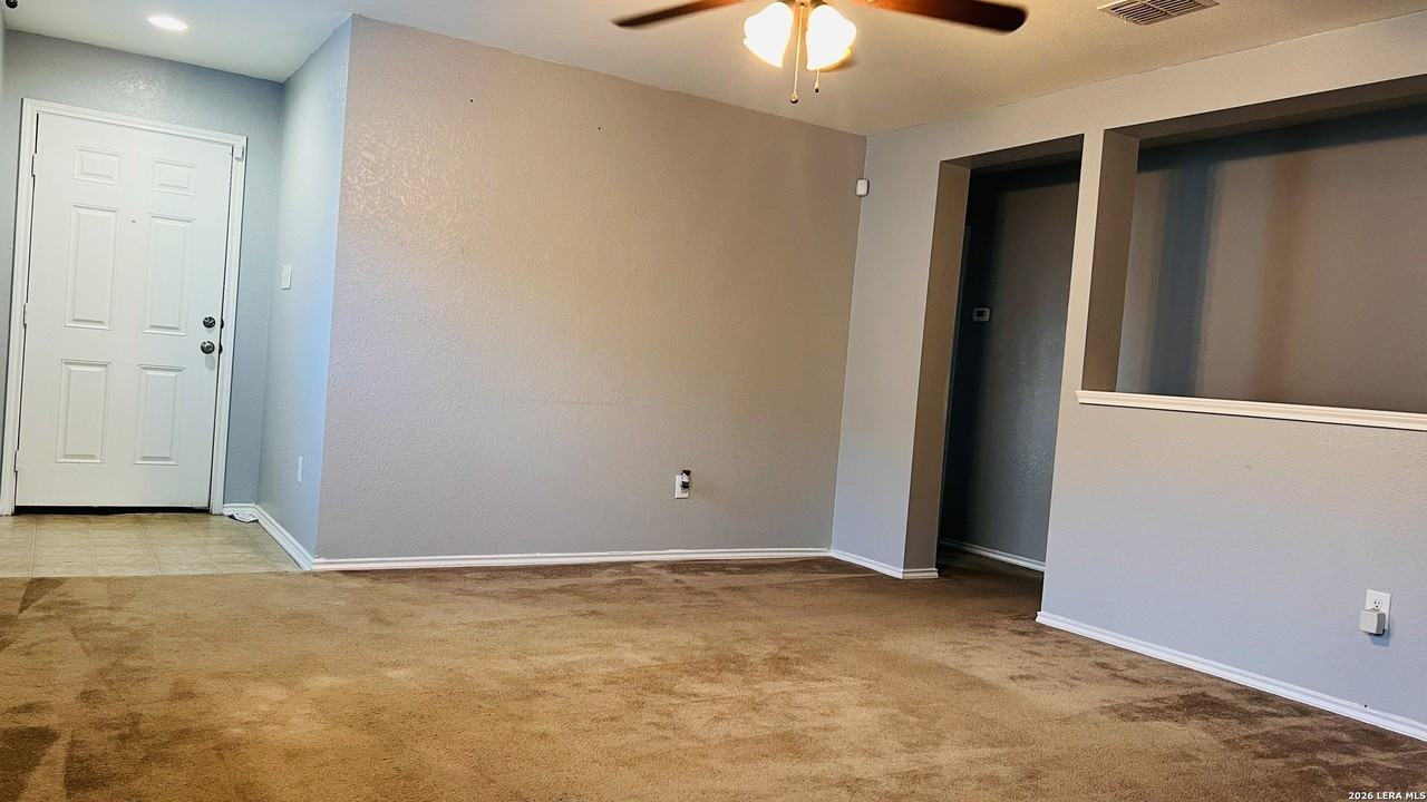 10227 Dixon Wood - Photo 4 of 19