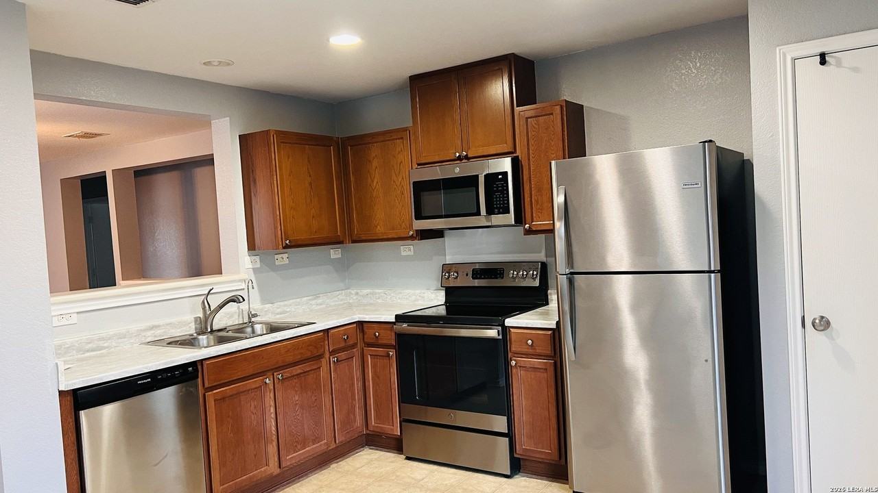 10227 Dixon Wood - Photo 5 of 19