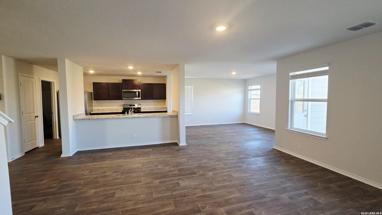 13743 Red Rock Run - Photo 5 of 31