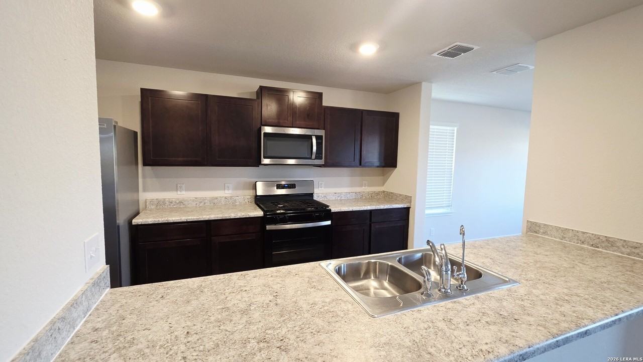 13743 Red Rock Run - Photo 6 of 31