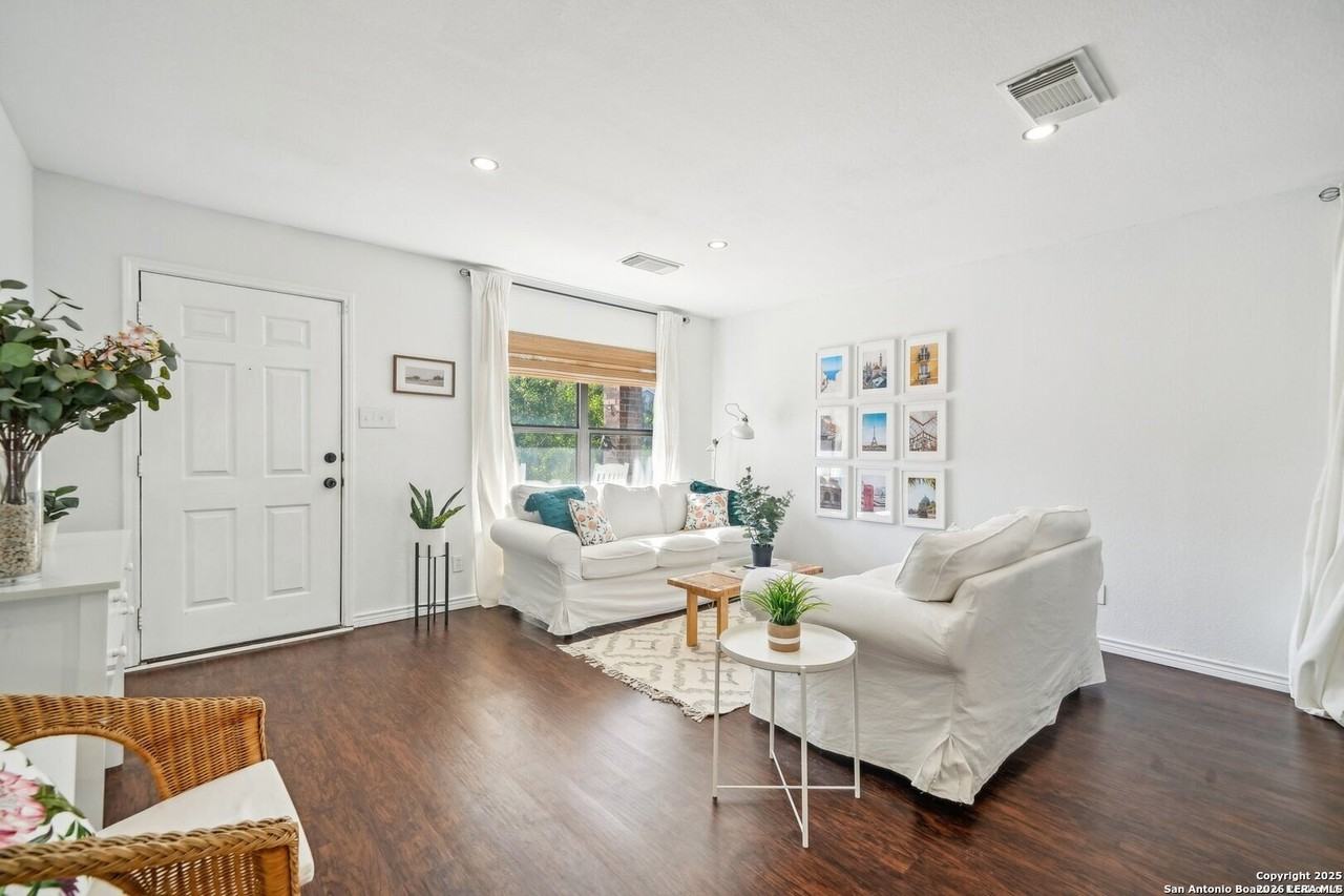 39 Longleaf Coral - Photo 6 of 40