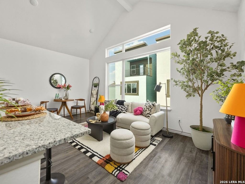 310 W Evergreen St Unit 113 #113 - Photo 4 of 12