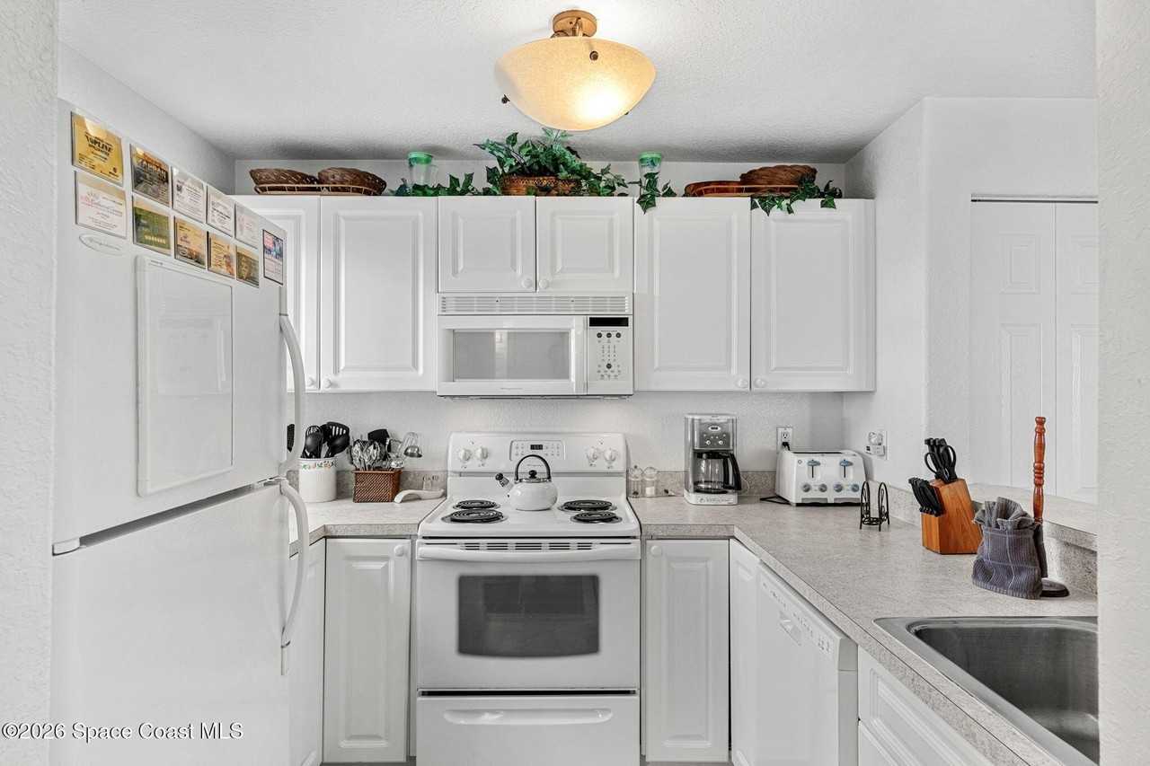 446 Seaport Blvd Unit T143 #T143 - Photo 4 of 46