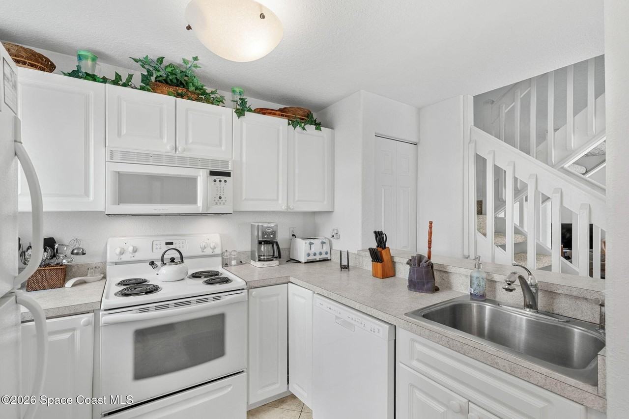 446 Seaport Blvd Unit T143 #T143 - Photo 5 of 46