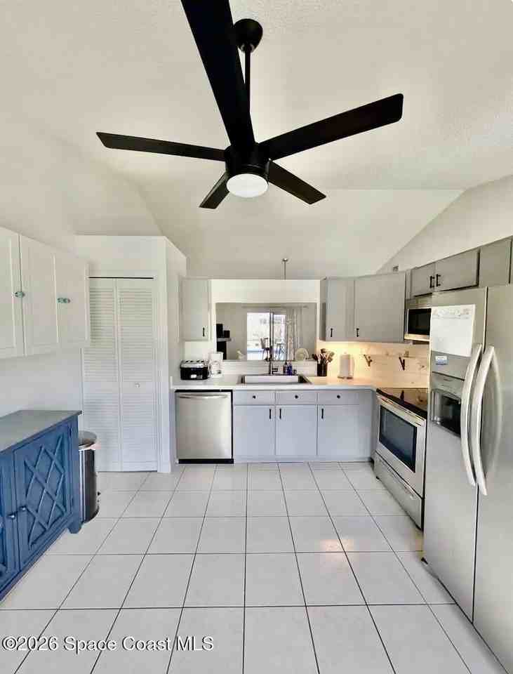 700 Pampas St Nw - Photo 3 of 18