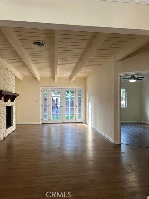 6447 Balcom Ave - Photo 2 of 8