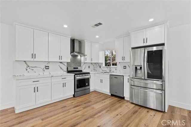 12869 Norris Ave - Photo 3 of 8