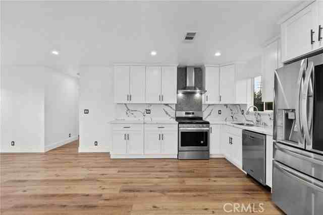 12869 Norris Ave - Photo 4 of 8