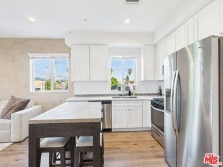 14525 Killion St - Photo 4 of 8