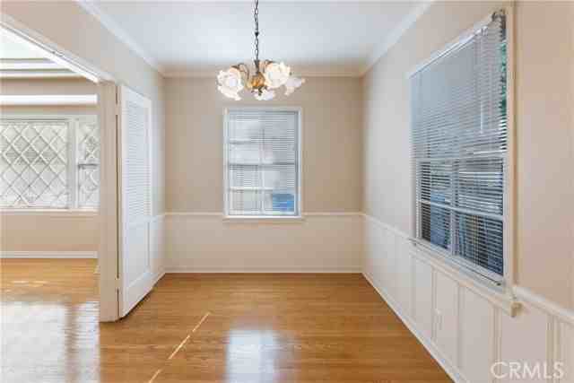 15207 Greenleaf St #15203 - Photo 3 of 8