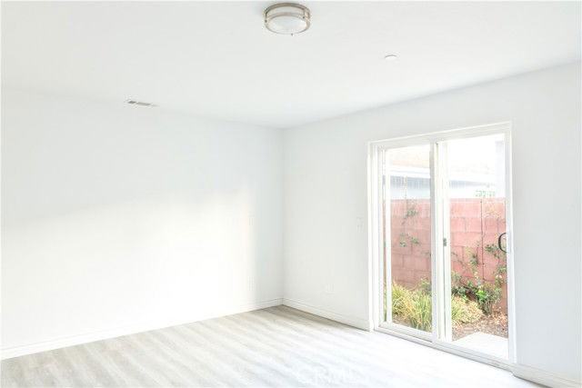 14614 Vanowen St - Photo 3 of 8